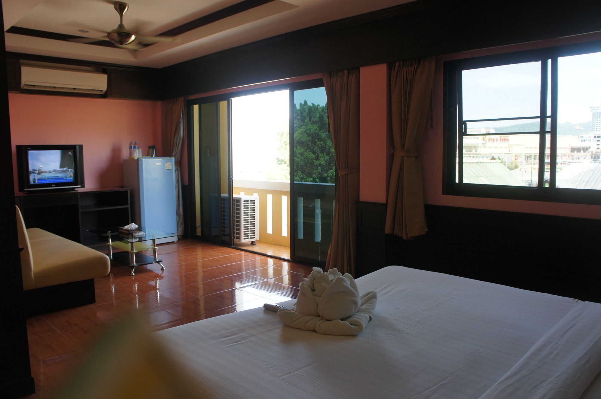 Sk Residence Patong Exterior photo